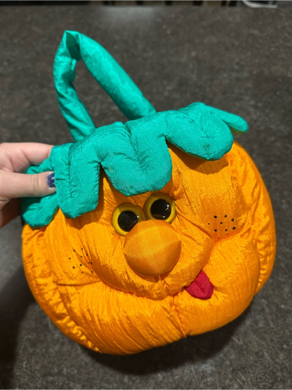 1993 Pumpkin Trick-or-Treat Basket